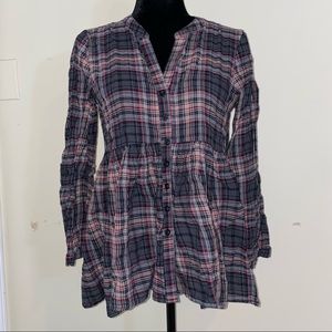 11.1.Tylho Peplum high-low Button Down